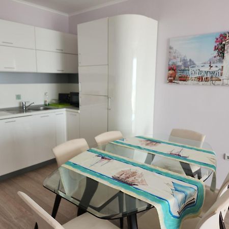 Beach View Apartment Shkorpilovtsi Ngoại thất bức ảnh