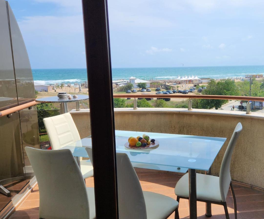 Beach View Apartment Shkorpilovtsi Ngoại thất bức ảnh